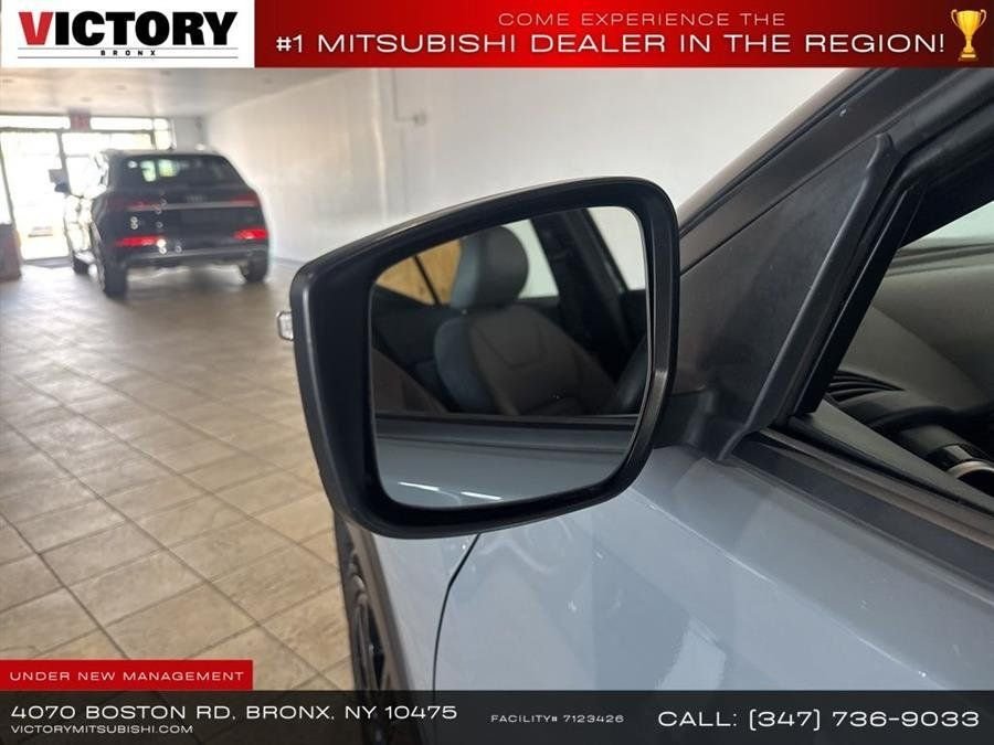 2023 Nissan Kicks SR - Photo 29