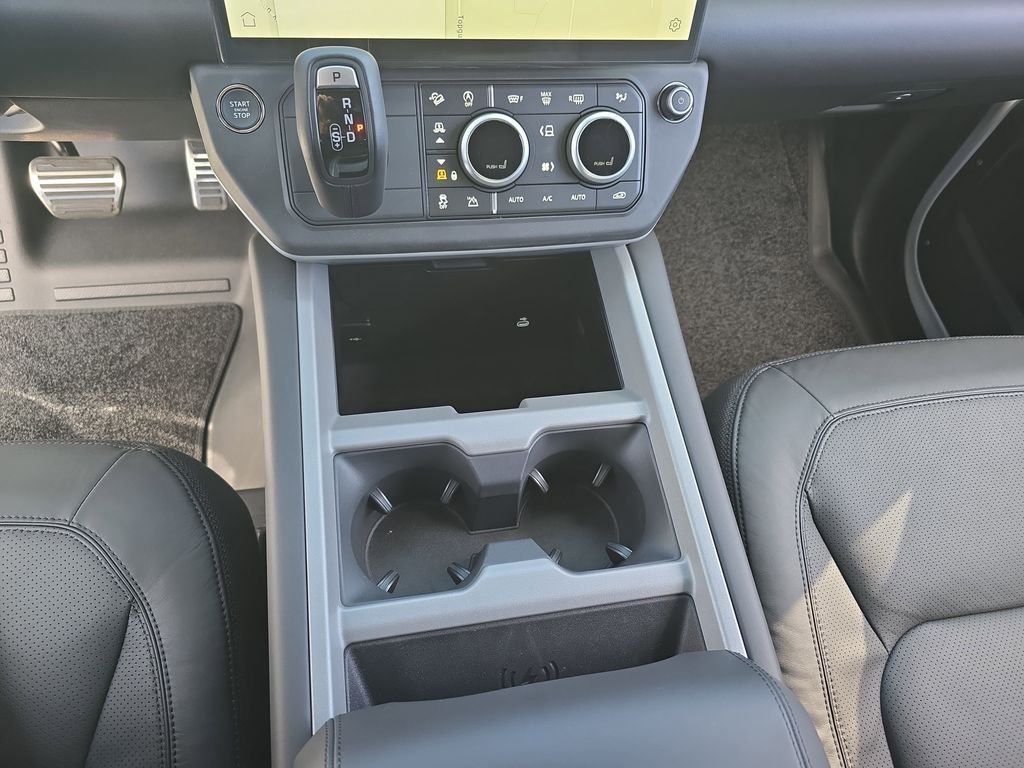New 2026 Fuji White LAND ROVER V8 image 25