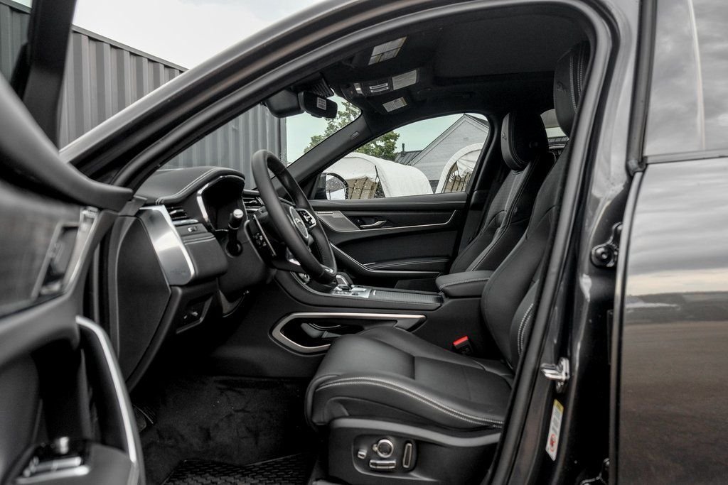 2026 Jaguar F-Pace R-Dynamic S - Photo 10