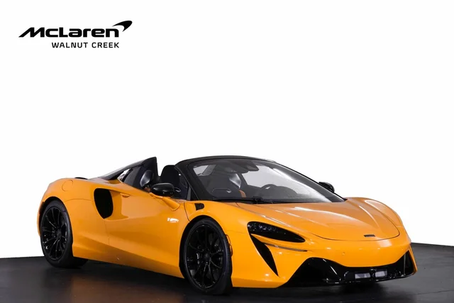 2026 McLaren Artura Spider 