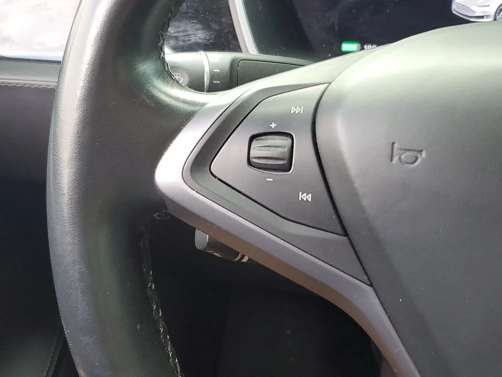 Used 2018 Gray Tesla  image 26
