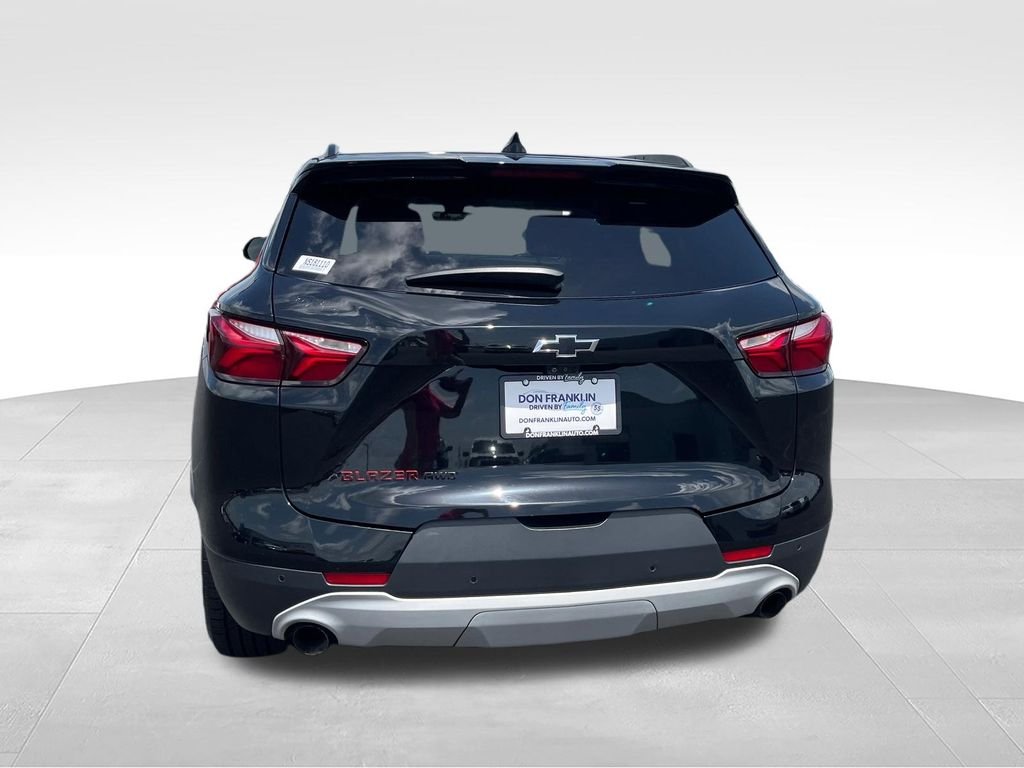 Used 2022 Black Chevrolet LT image 4
