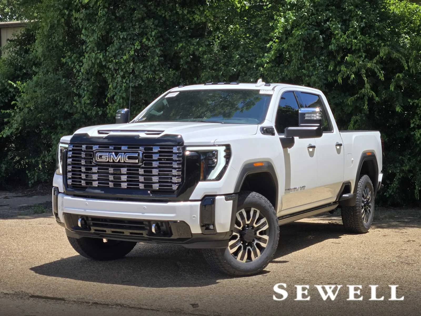 New 2026 Summit White GMC Denali Ultimate image 1