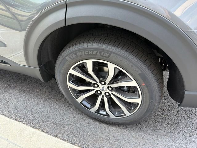 New 2026 Carbonized Gray Metallic Ford ST-Line image 6