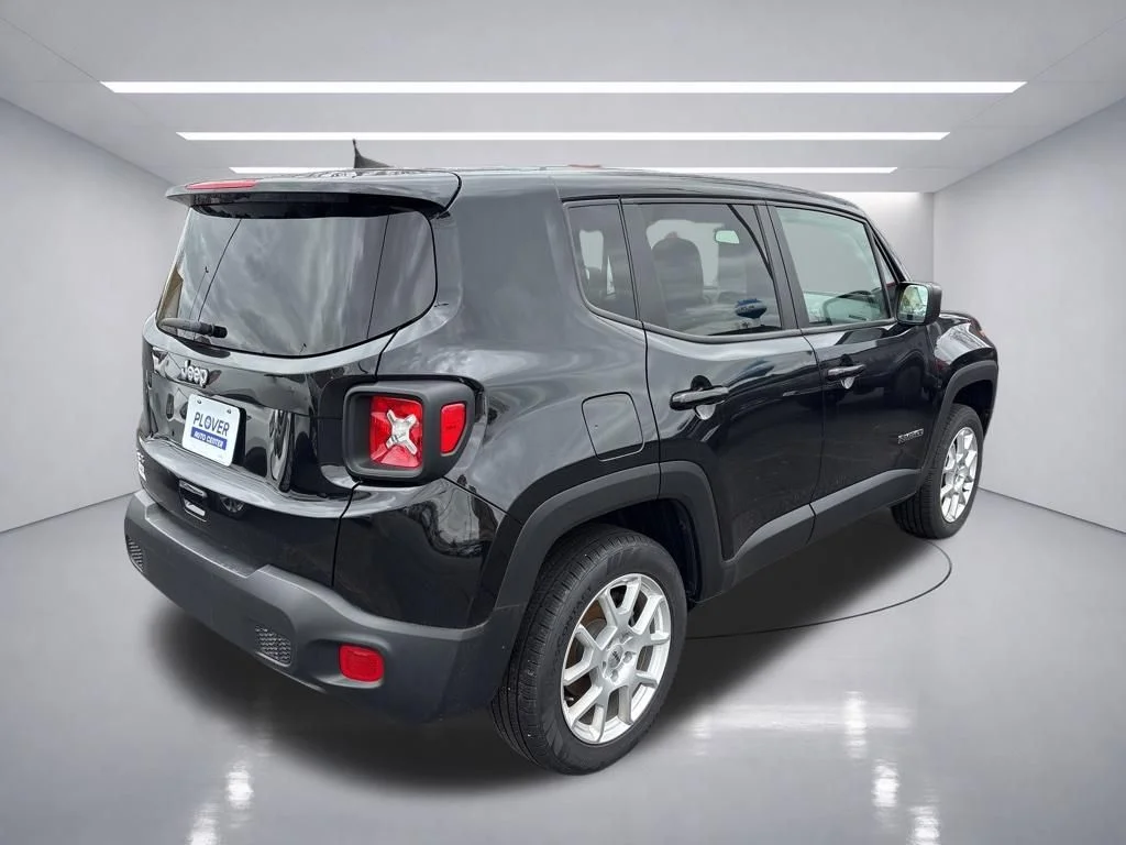 Used 2023 Black Clearcoat Jeep Latitude image 6