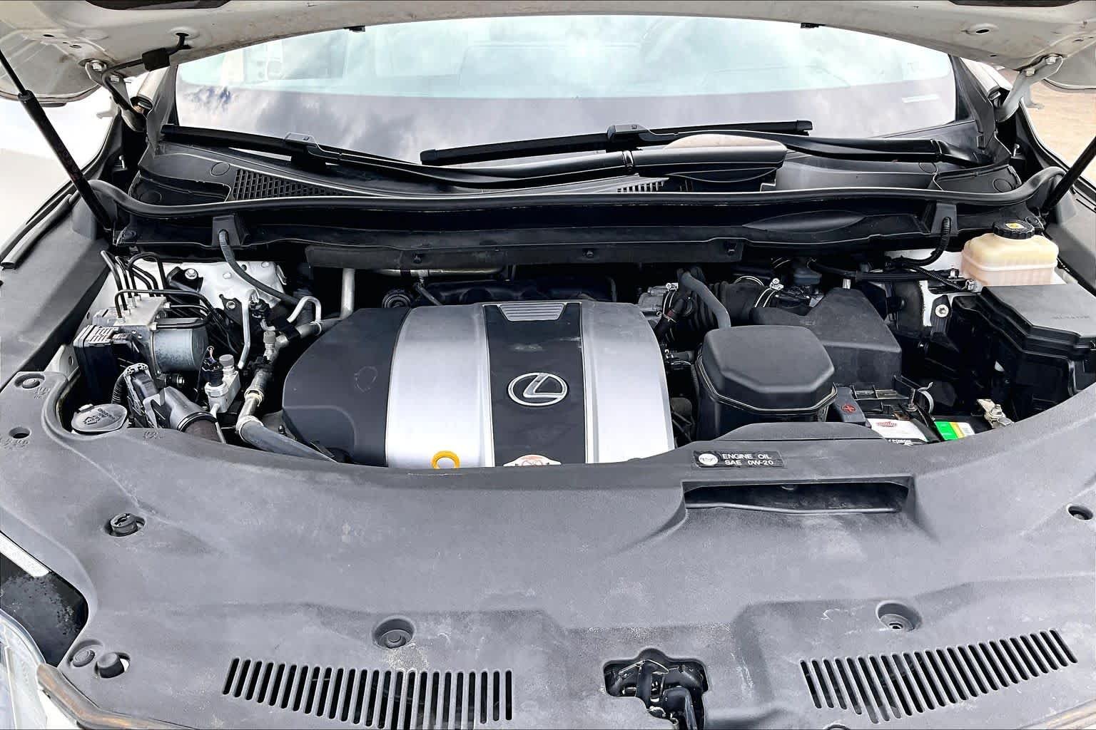 Used 2018 Eminent White Pearl Lexus  image 29
