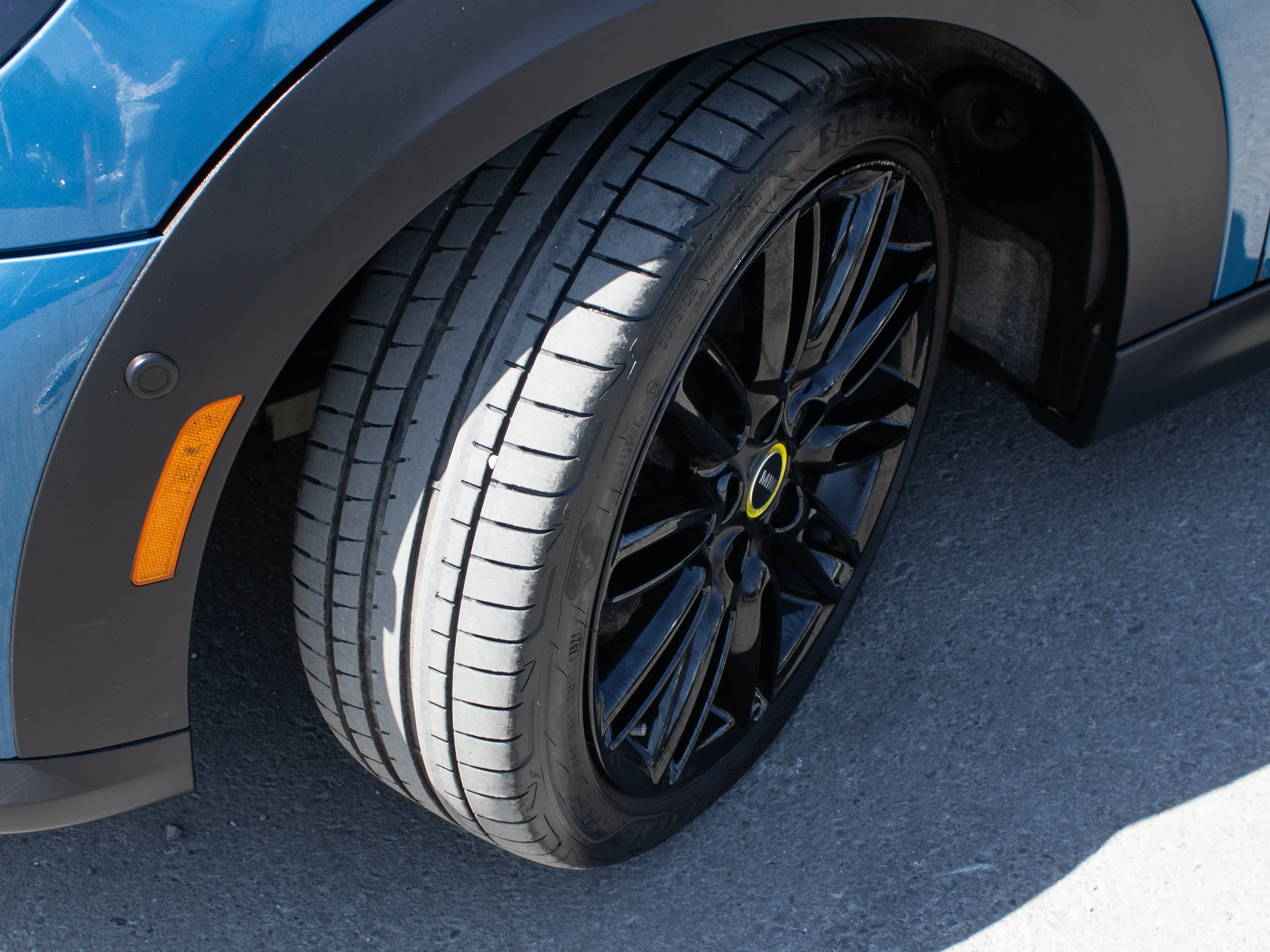 Used 2022 Blue MINI Cooper SE* | All-Electric | Heated Seats | Heated Steering Wheel | Navigation | Back-Up Camera | image 11