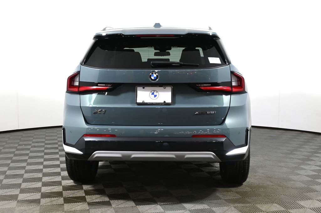 New 2026 Green Metallic BMW xDrive28i image 6