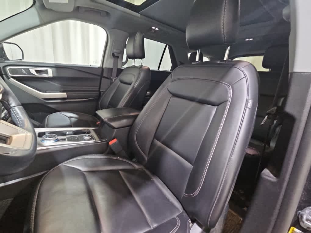 Used 2023 Stone Blue Metallic Ford XLT image 8