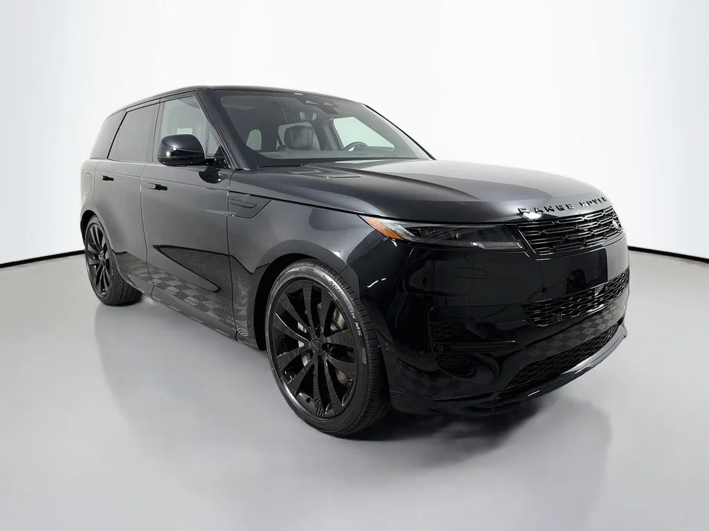 New 2026 Santorini Black Land Rover Dynamic SE image 3