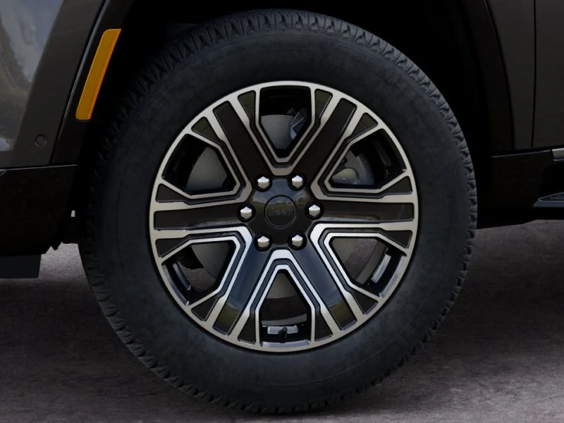 New 2026 Baltic-Gray Metallic Clear-Coat Exterior Paint Jeep  image 37