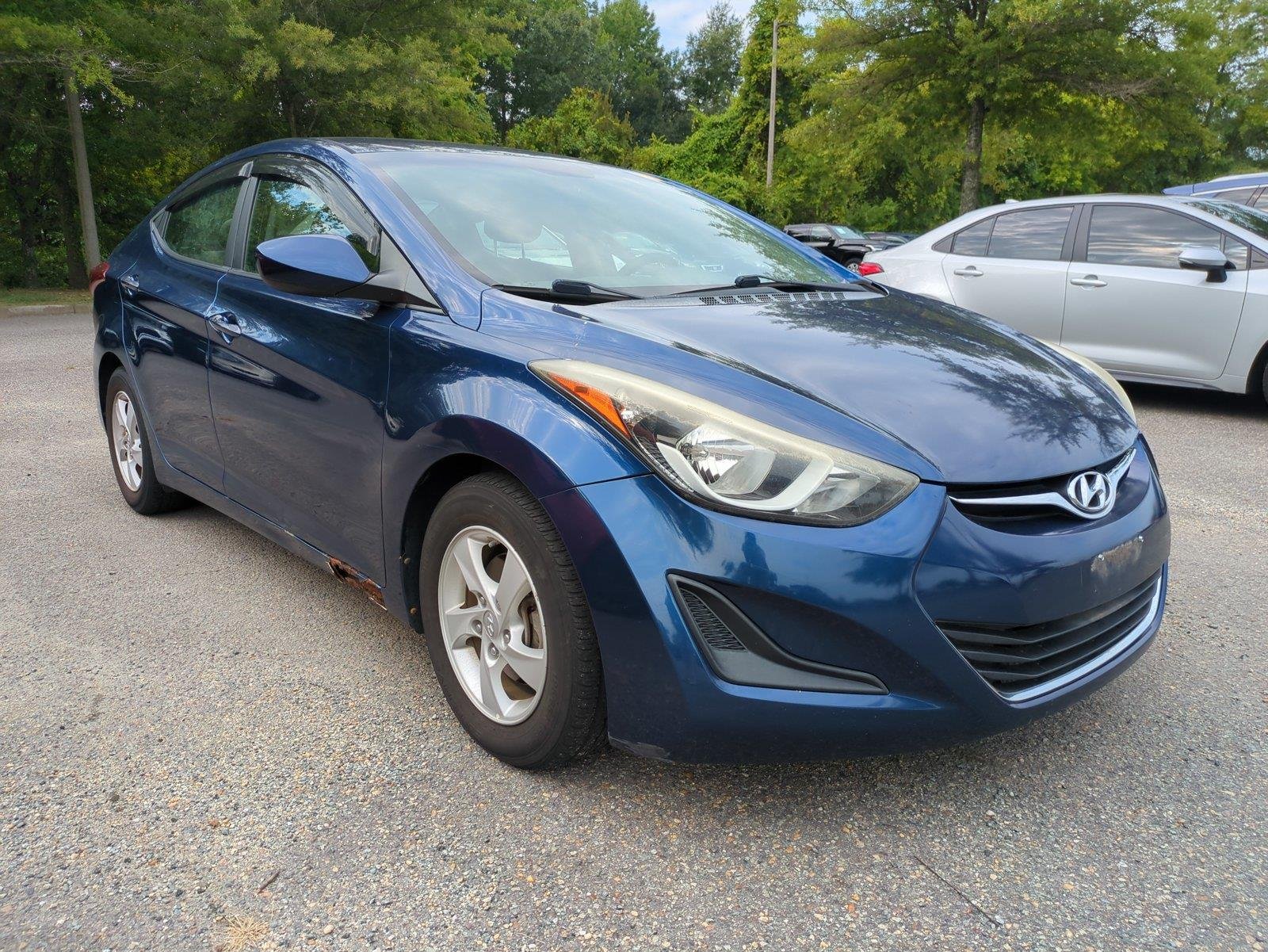 Used 2015 Lakeside Blue Hyundai SE image 1