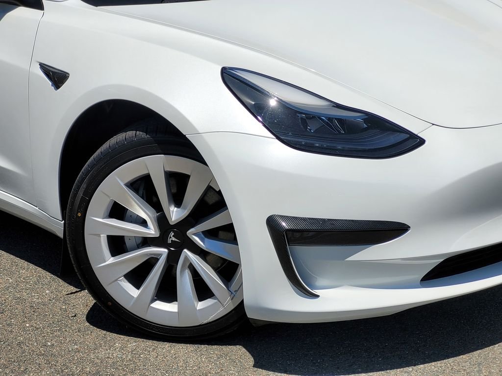 Used 2023 White Tesla Base image 9