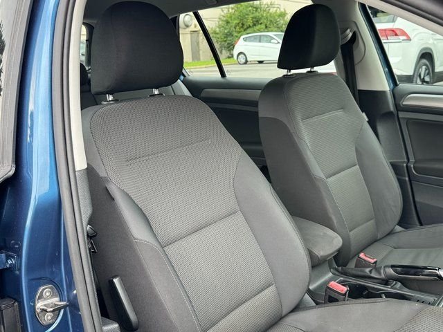 Used 2017 Blue Volkswagen TSI SE 4-Door image 29