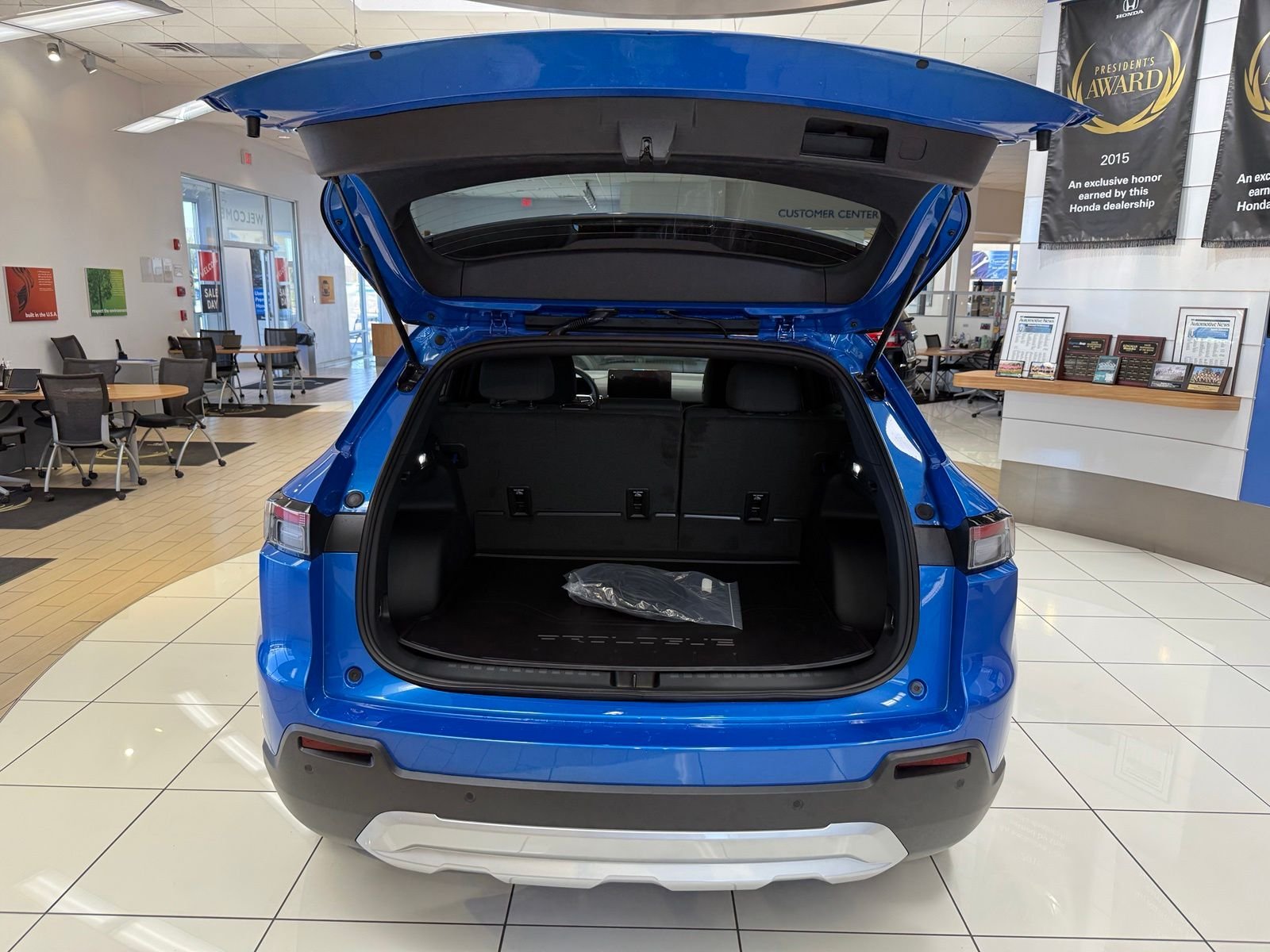 New 2026 Pacific Blue Metallic Honda EX image 37