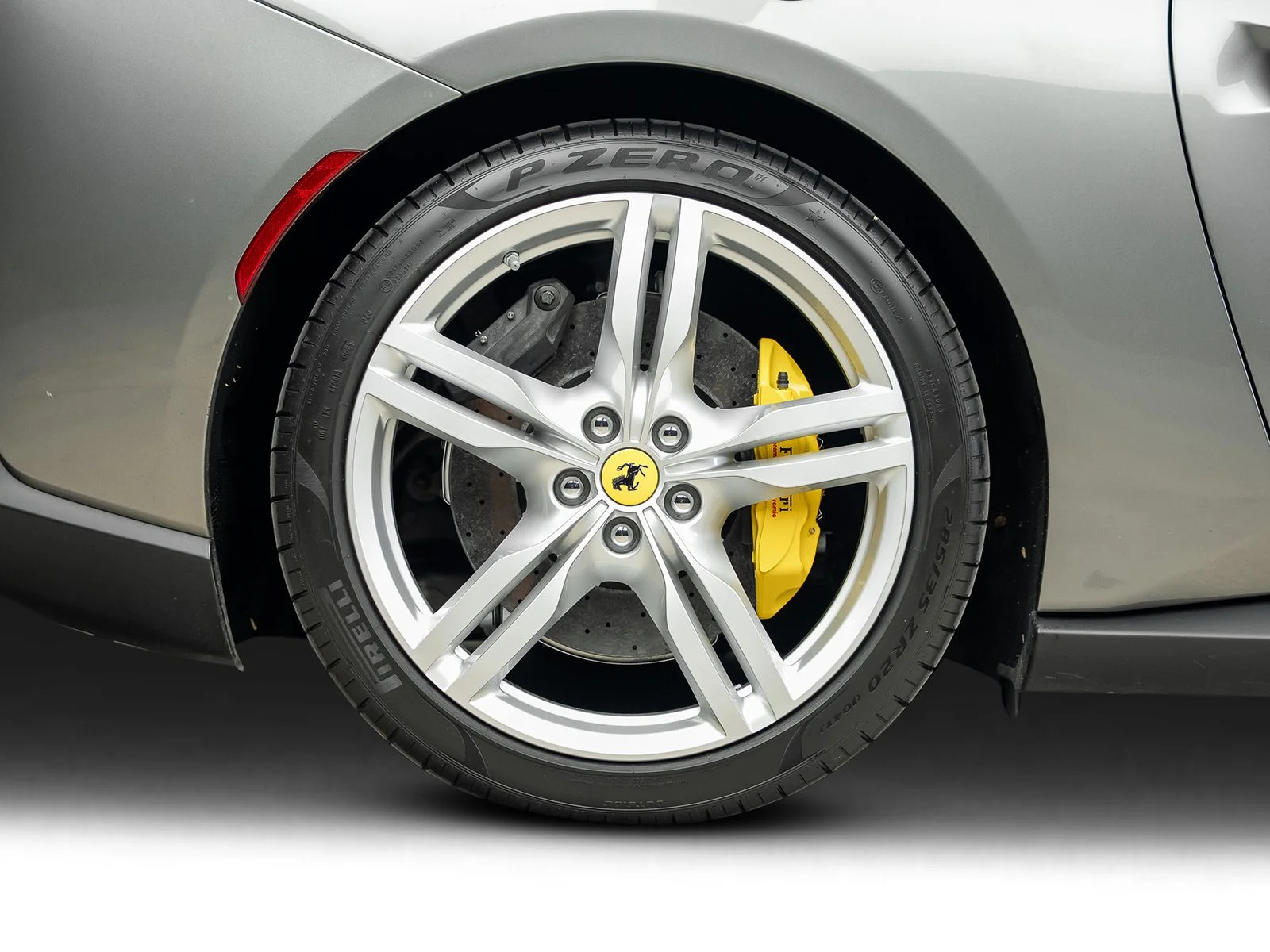 Used 2019 Gray Ferrari Base image 33