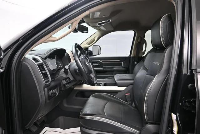 Used 2022 Diamond Black Crystal Pearlcoat Ram Laramie image 9
