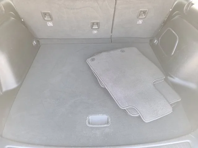 Used 2024 White Jeep LIMI image 6
