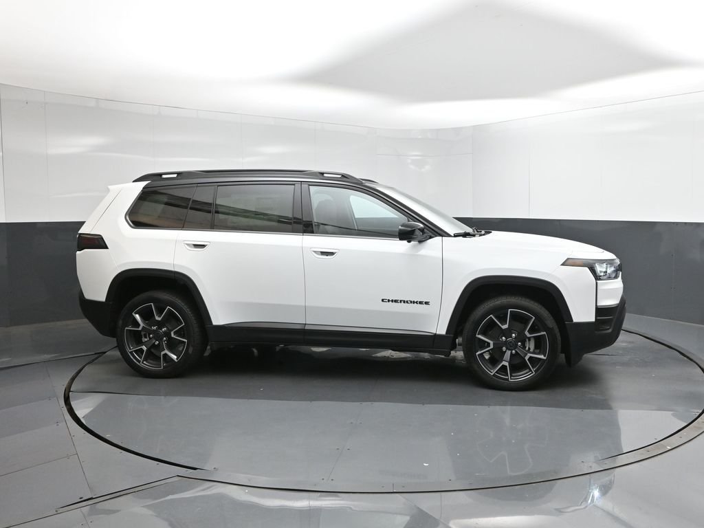 New 2026 Bright White Clear-Coat Exterior Paint Jeep Overland image 15