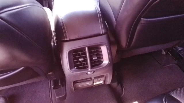 Used 2019 Silver Jeep Limited image 19