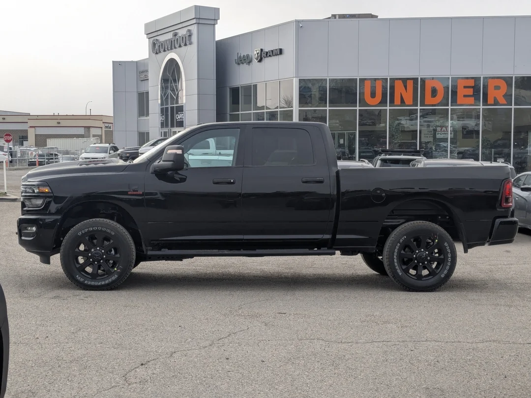 New 2026 Black RAM Black Express - - 6.7L Cummins HO  - Pkg 24C  - 5th Wheel/Gooseneck Prep  - 20 Black Wheels & More! image 5