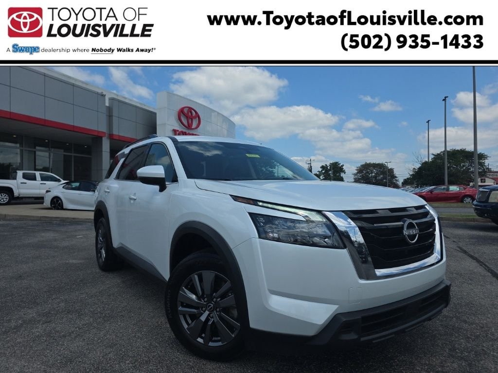 2025 Nissan Pathfinder SV