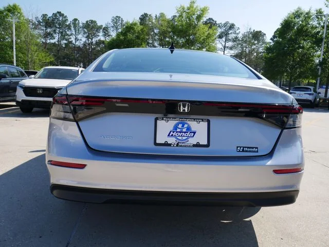 New 2026 Solar Silver Metallic Honda SE image 4
