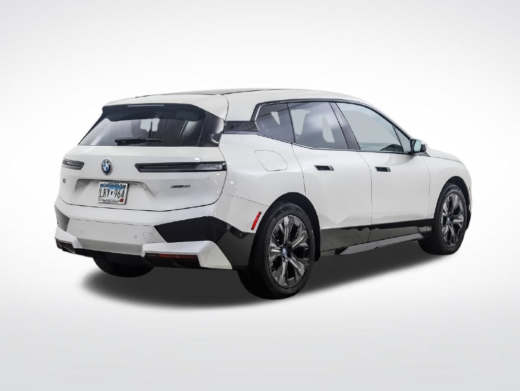 Certified Used 2024 White Metallic BMW xDrive50 image 4