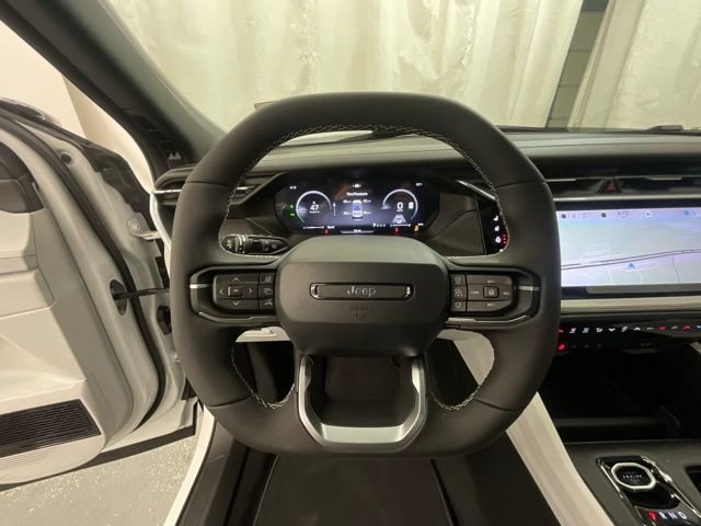 New 2026 Bright White Clear-Coat Exterior Paint Jeep Overland image 11