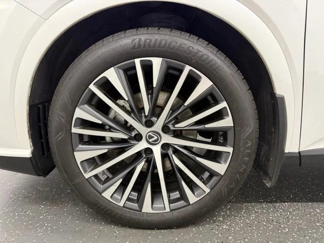 Used 2023 White Lexus 350 Premium Plus image 19