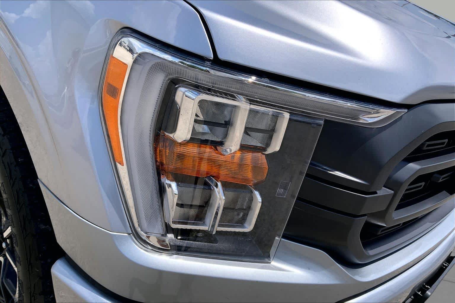 Used 2023 Iconic Silver Ford XLT image 28