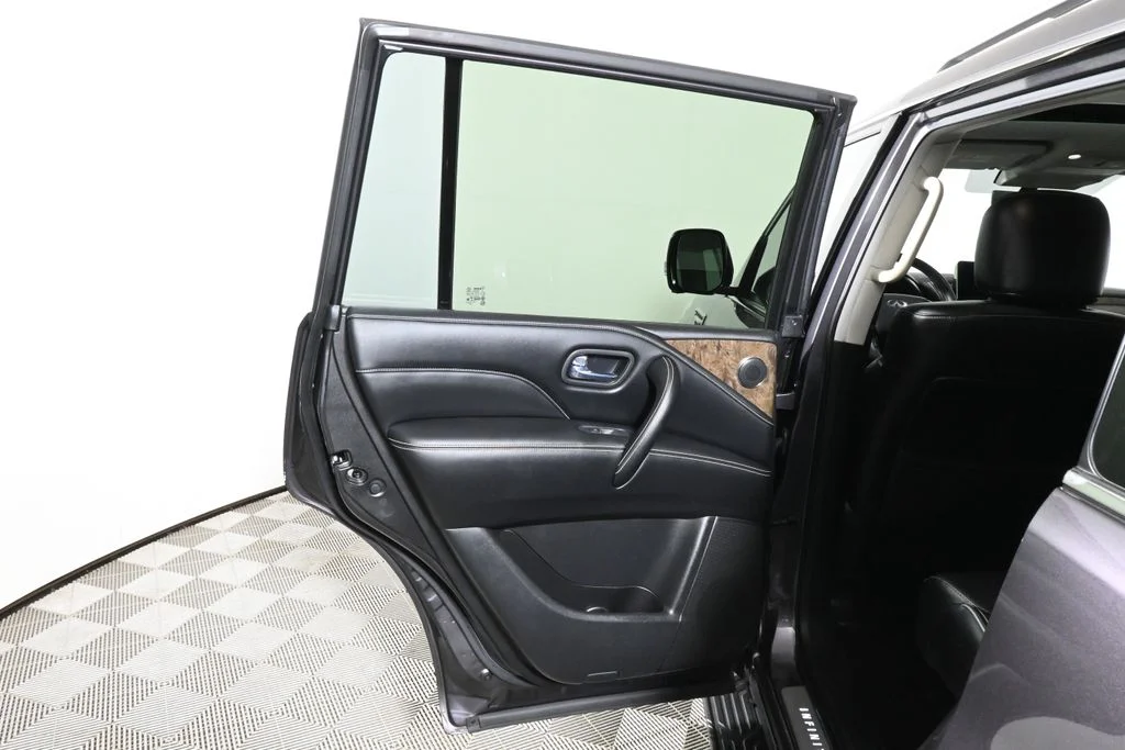 Certified Used 2023 Gray INFINITI Premium Select image 33