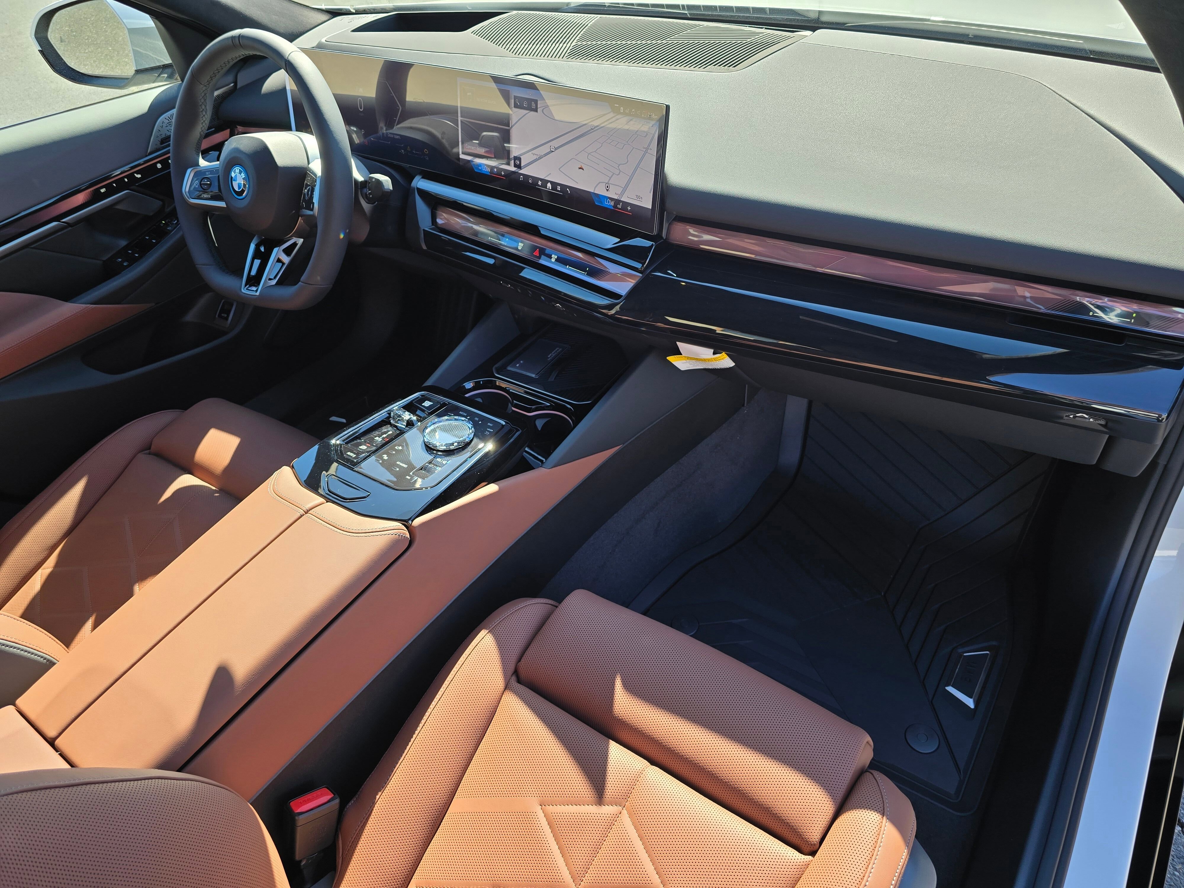 2026 BMW 5 Series 550e - Photo 46