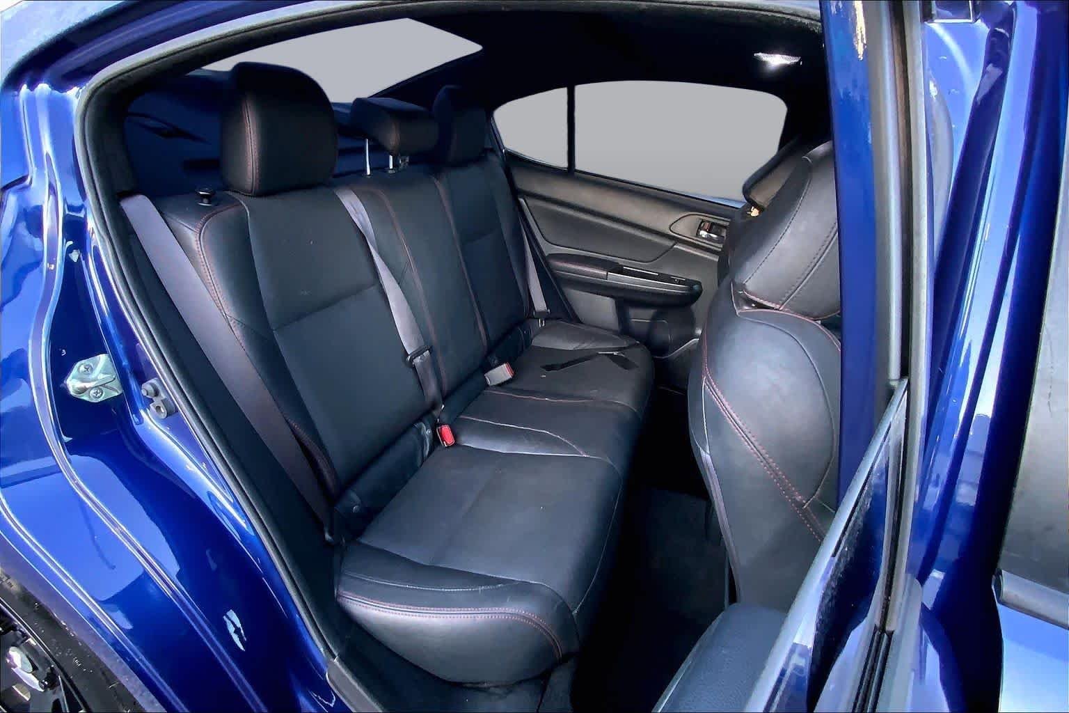 Used 2016 Lapis Blue Pearl Subaru Limited image 15