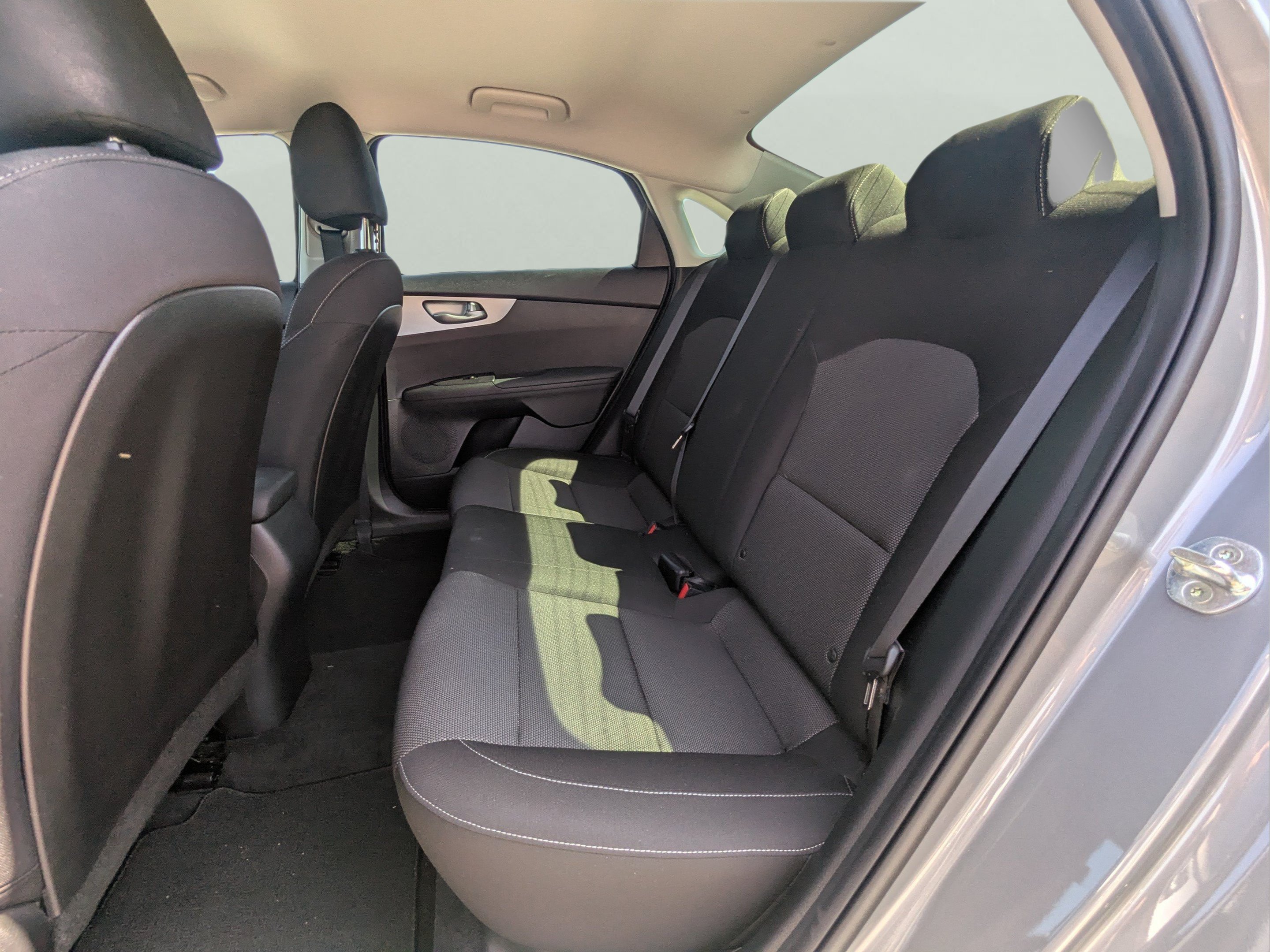 2023 Kia Forte LXS - Photo 10