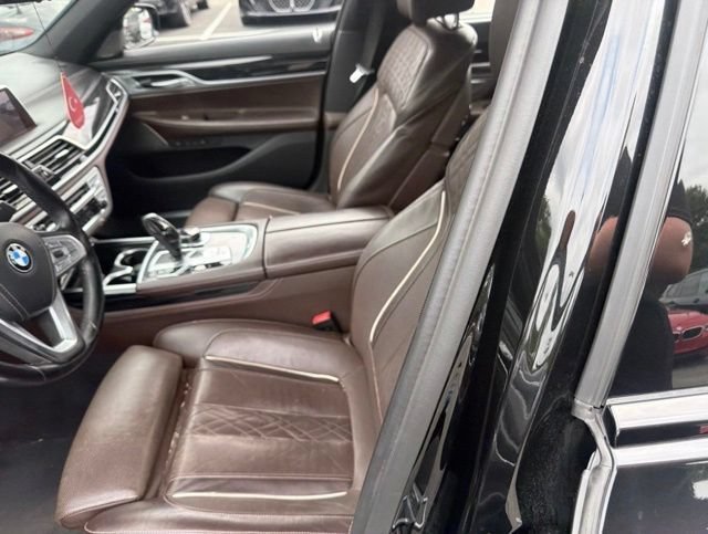 Used 2019 Black BMW 750i xDrive image 10