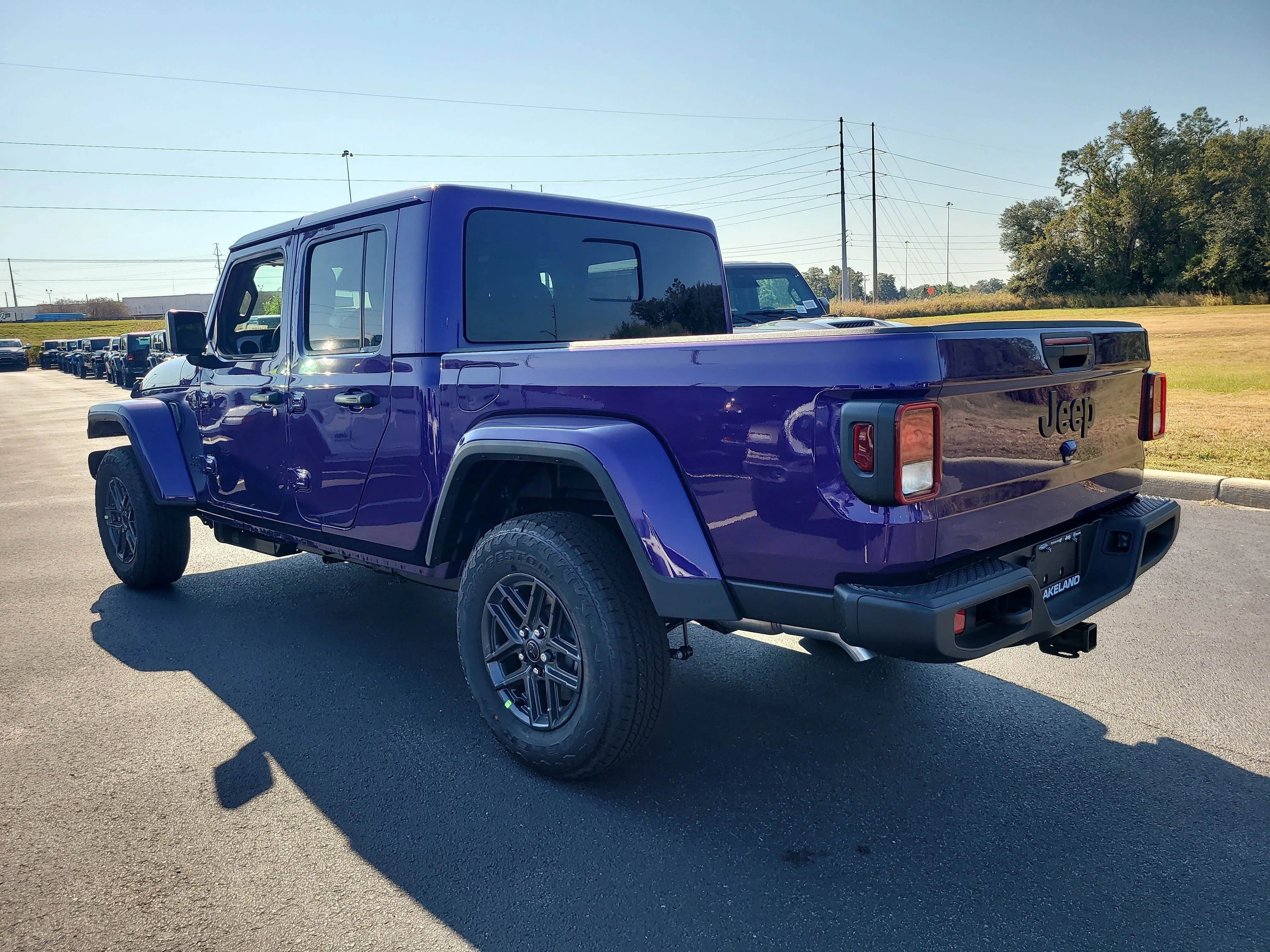 New 2026 Reign Jeep Sport S image 8