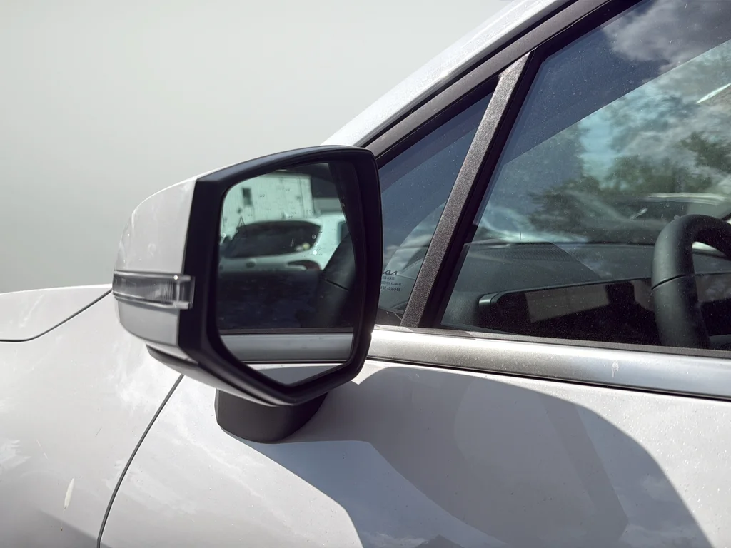 New 2026 Glacial White Pearl Kia LX image 10