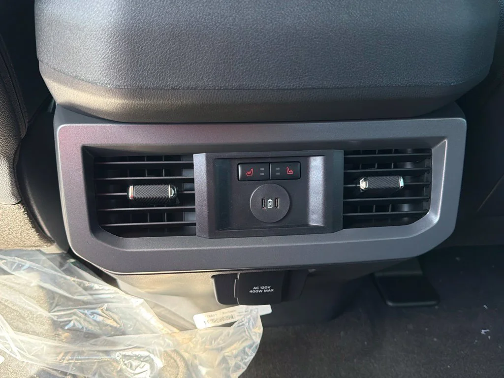 New 2027 Agate Black Metallic Ford F-250® Lariat® image 20