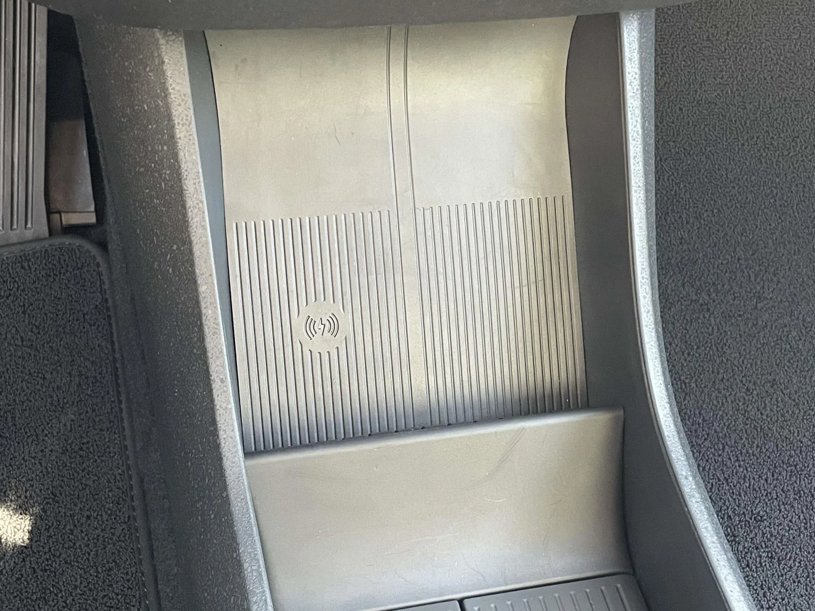 Used 2025 Crystal White Metallic Volvo Ultra image 21