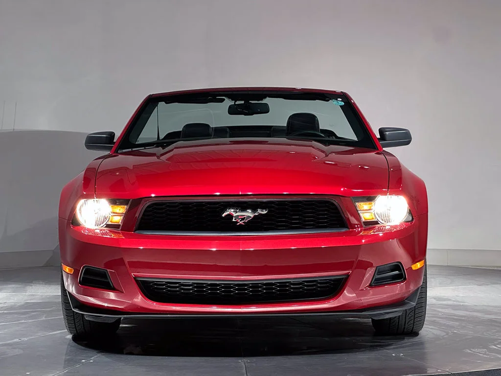 Used 2010 Red Ford V6 image 21