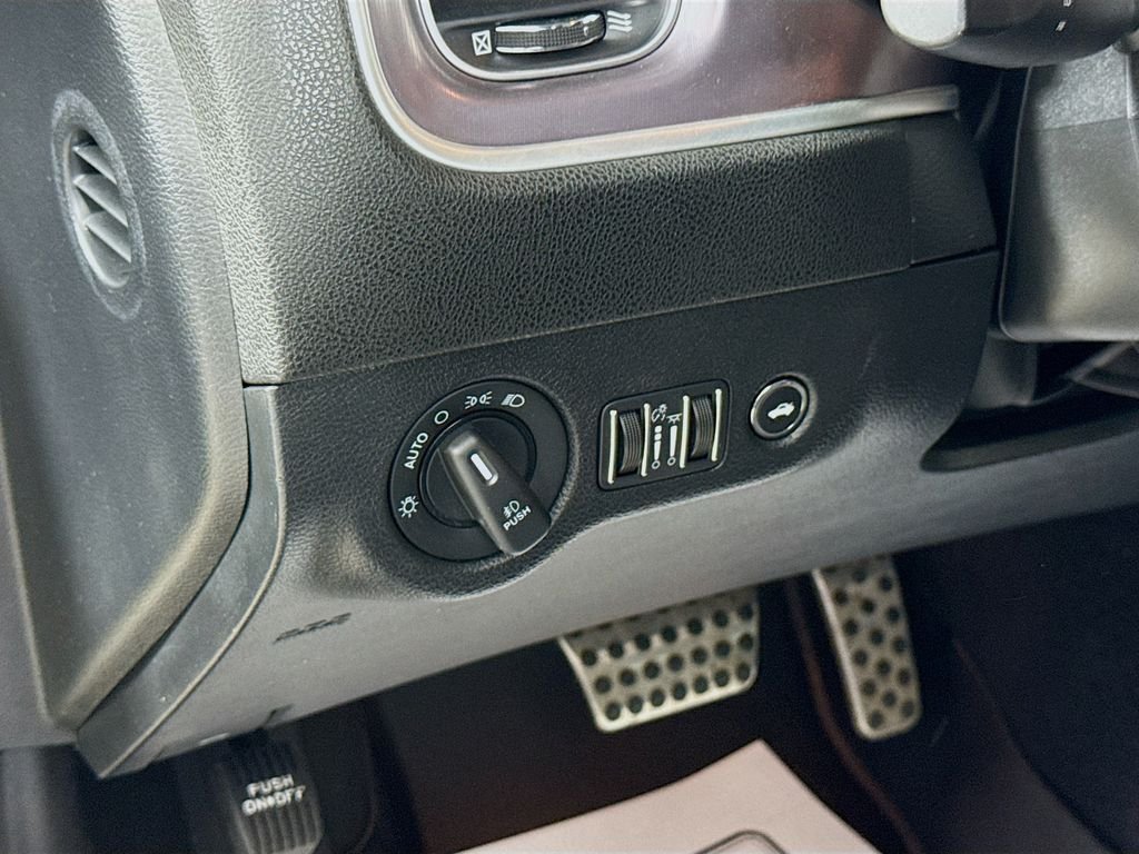 Used 2022 Pitch Black Clearcoat Dodge Scat Pack image 14
