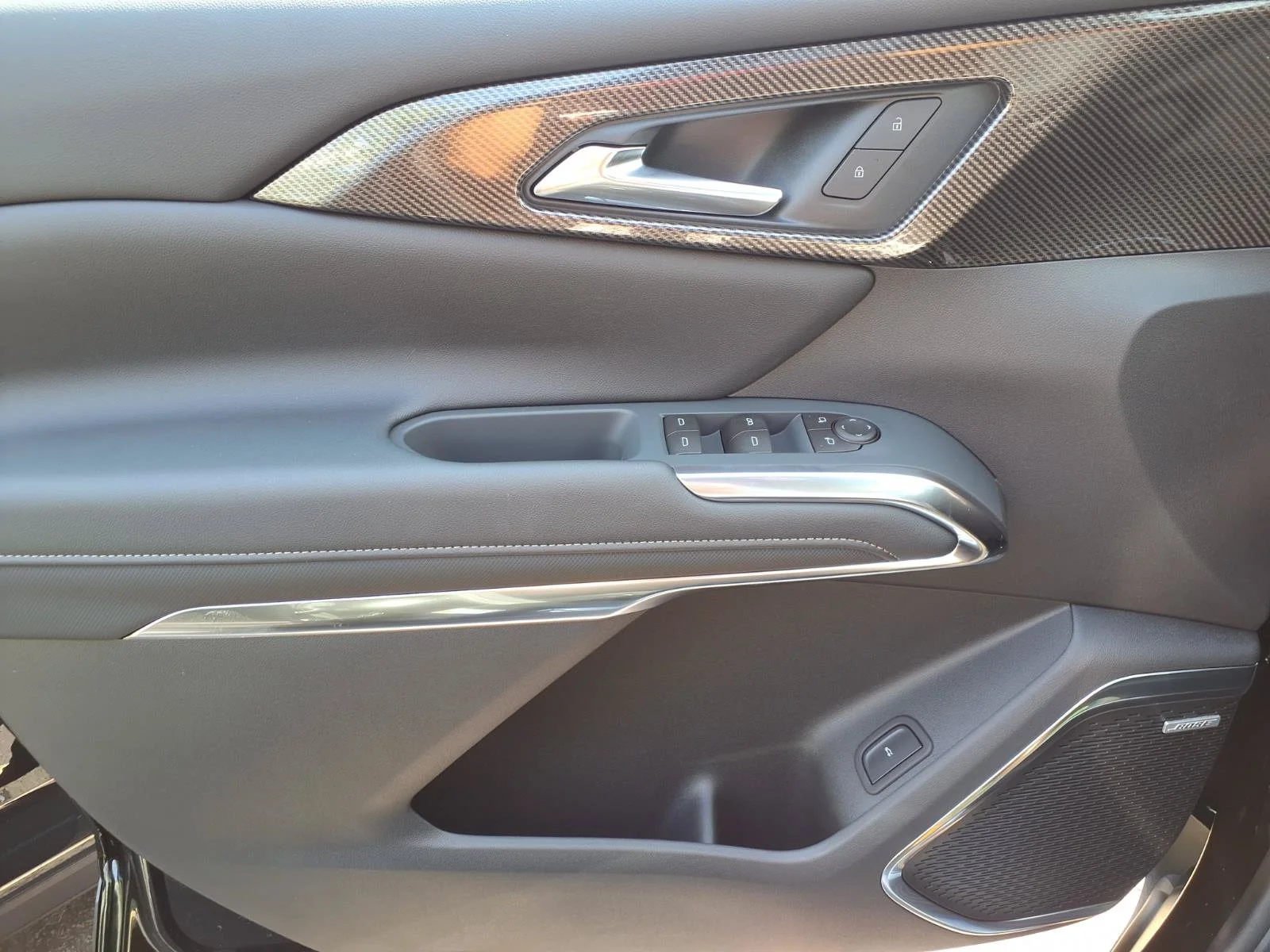2027 Chevrolet Traverse Z71 - Photo 10