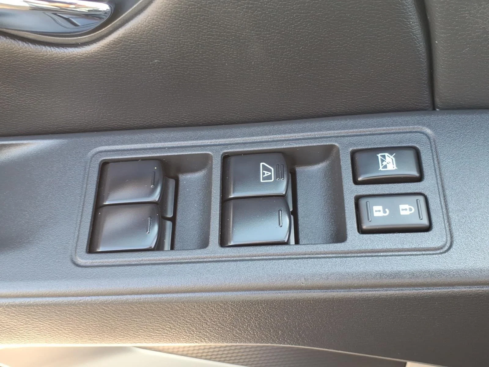 Used 2025 Gun Metallic Nissan SV image 11