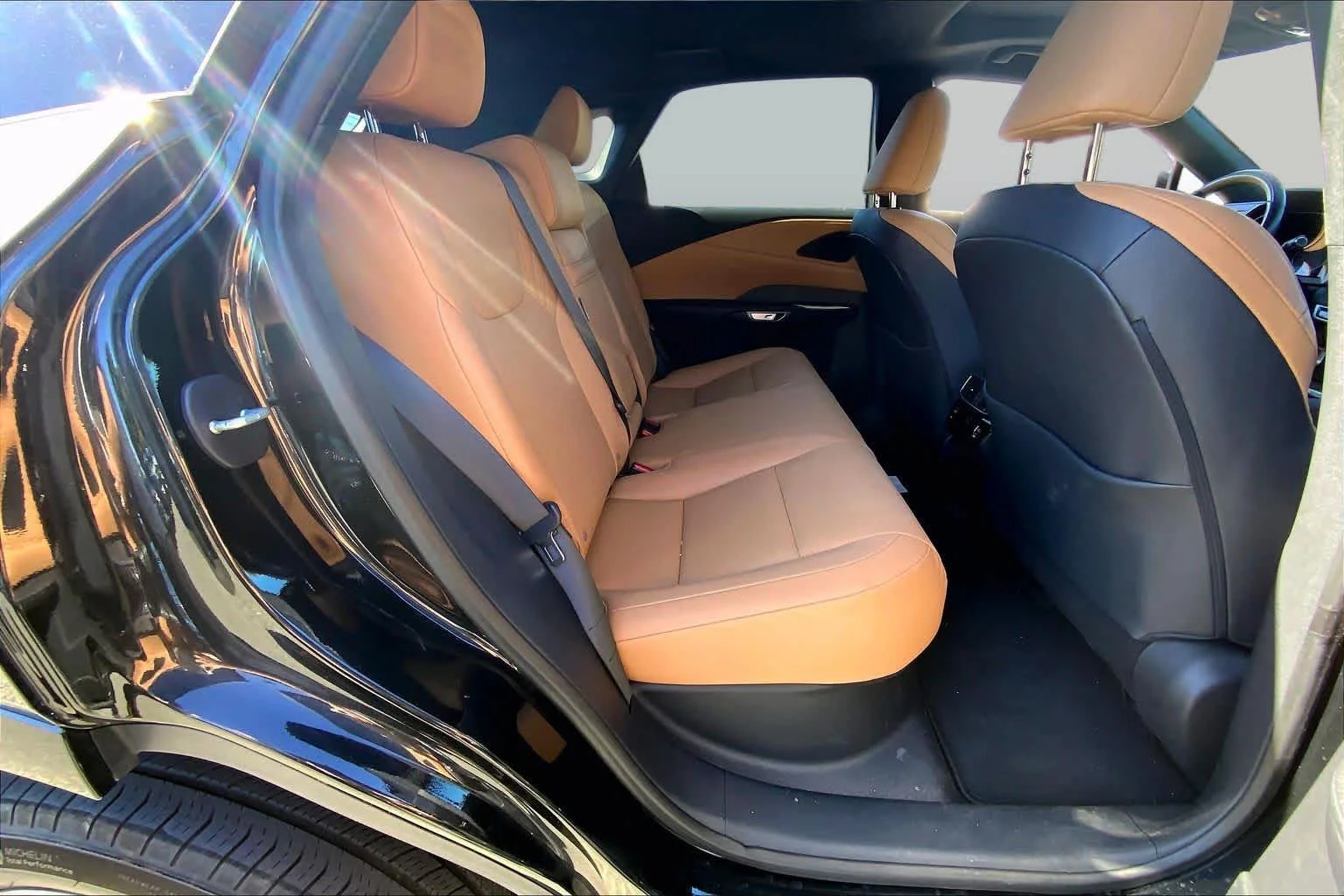 Certified Used 2024 GRAPHITE BLACK GF. Lexus Premium image 20