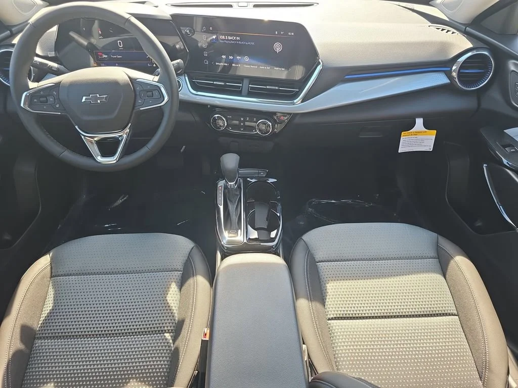 2026 Chevrolet Trax LT - Photo 9