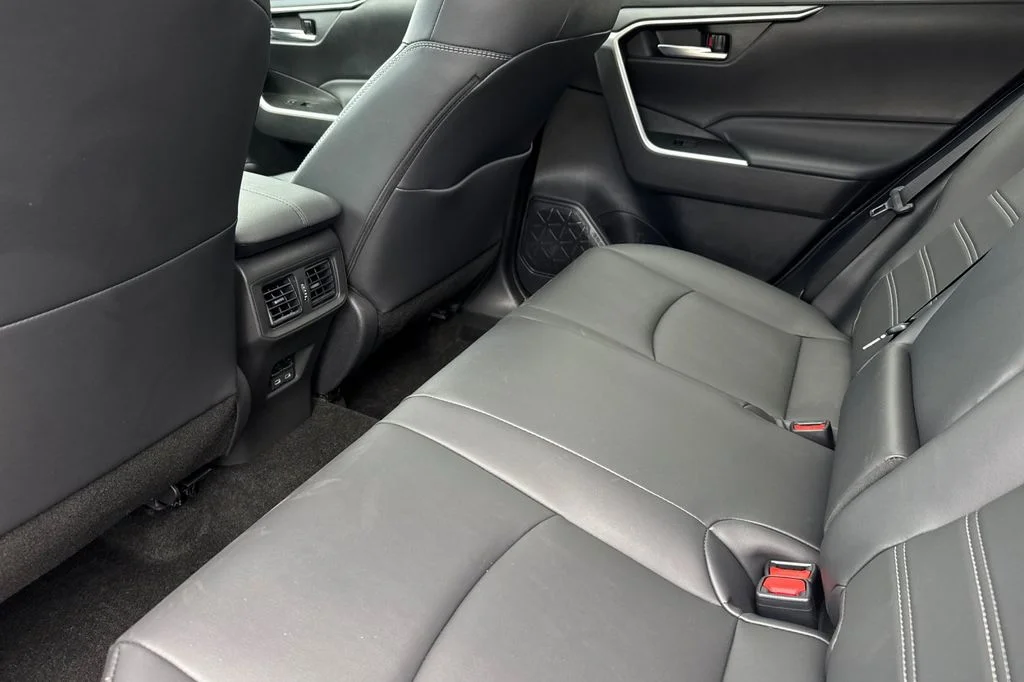 Used 2025 Black Toyota XLE Premium image 17