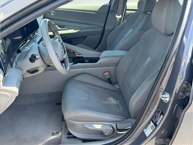 Used 2023 Gray Hyundai SEL image 6