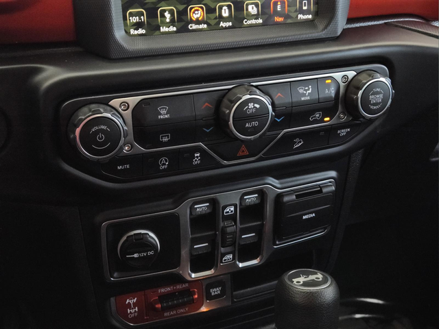 Used 2019 Black Jeep Unlimited Rubicon image 15