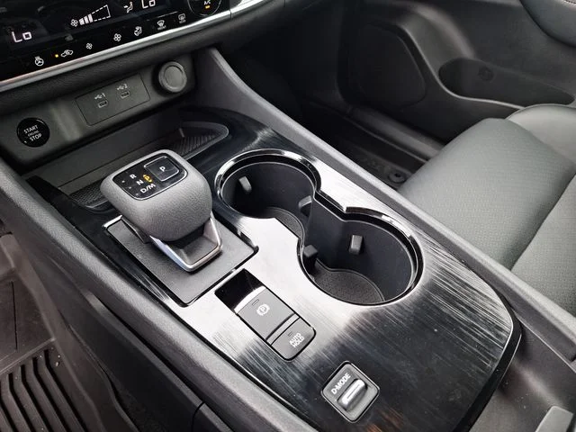 Used 2024 Gray Nissan SV image 25